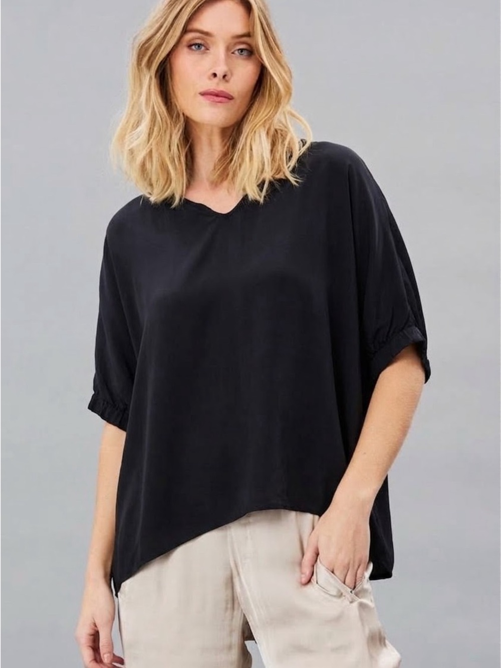 Lola & Sophie NWT Made in USA Silky Blouse size M